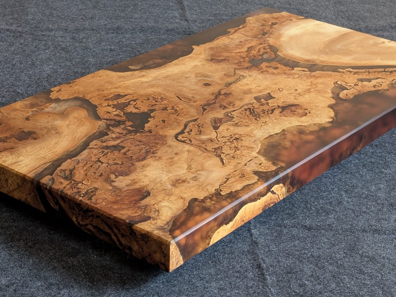 Memory 1/2 - Sycamore and resin coffee table Sycamore and resin coffee table hand made in Northern Ireland